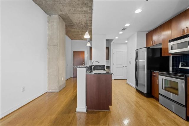 250 Pharr NE Road 1306, Atlanta, GA 30305