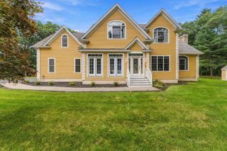 22 Division St, Seekonk, MA 02771