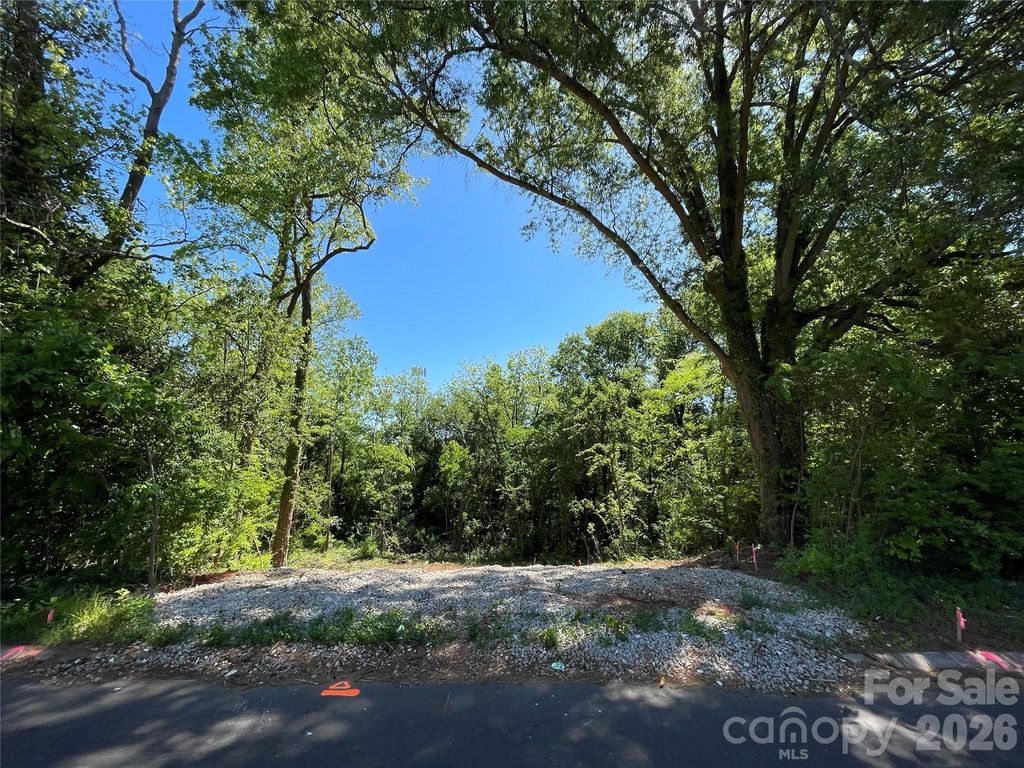 2913 Morning Drive, Charlotte, NC 28208