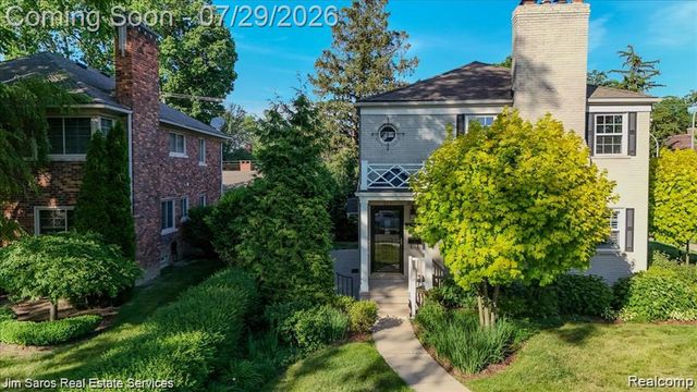 620 Neff Road, Grosse Pointe, MI 48230
