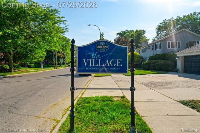 620 Neff Road, Grosse Pointe, MI 48230