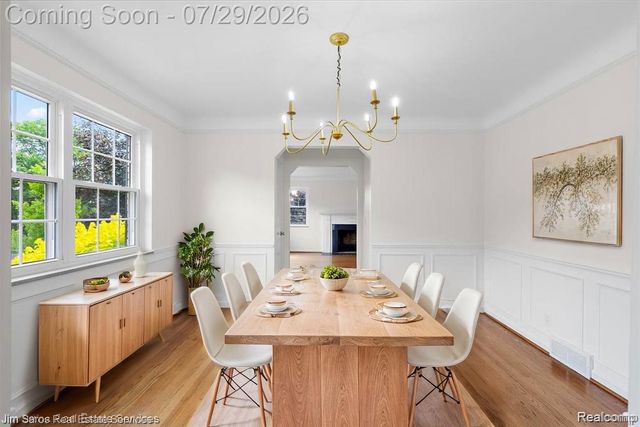 620 Neff Road, Grosse Pointe, MI 48230