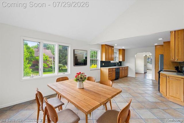 620 Neff Road, Grosse Pointe, MI 48230