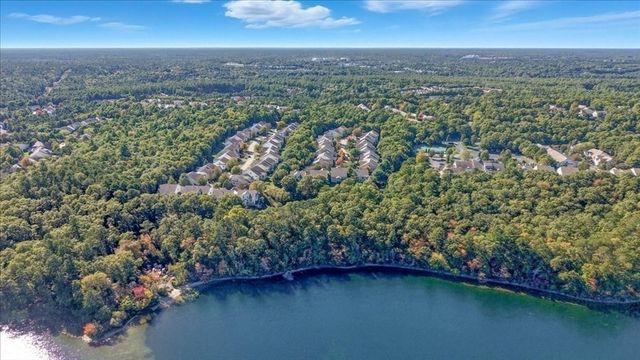 27 Cross Wind, Plymouth, MA 02360