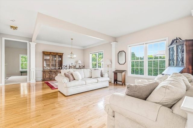 27 Cross Wind, Plymouth, MA 02360