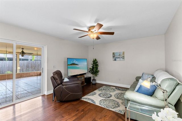 1049 DISHMAN LOOP, Oviedo, FL 32765