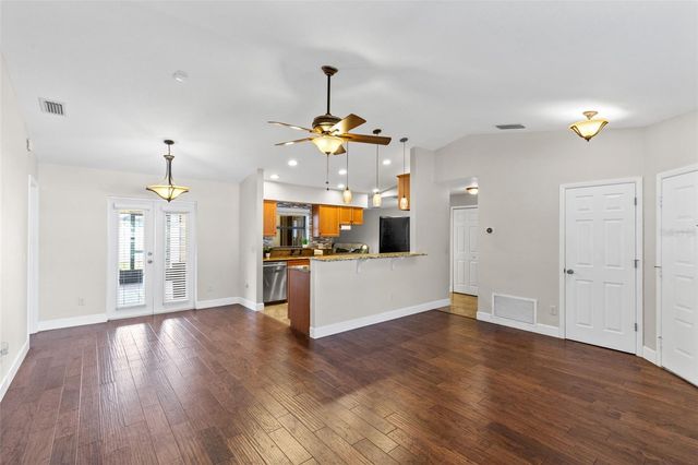 1049 DISHMAN LOOP, Oviedo, FL 32765