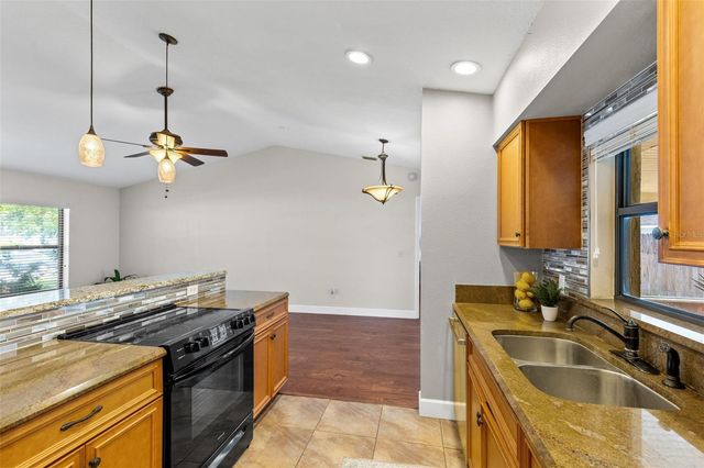 1049 DISHMAN LOOP, Oviedo, FL 32765