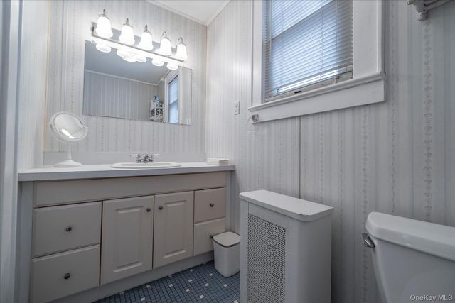 16 Denton Court, Rockville Centre, NY 11570