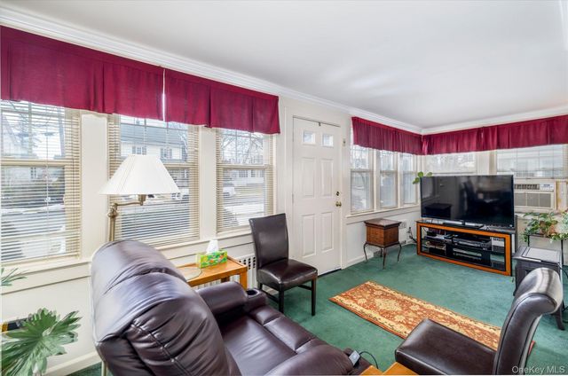 16 Denton Court, Rockville Centre, NY 11570