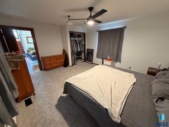 1114 S 6th Ave Avenue, Sioux Falls, SD 57105