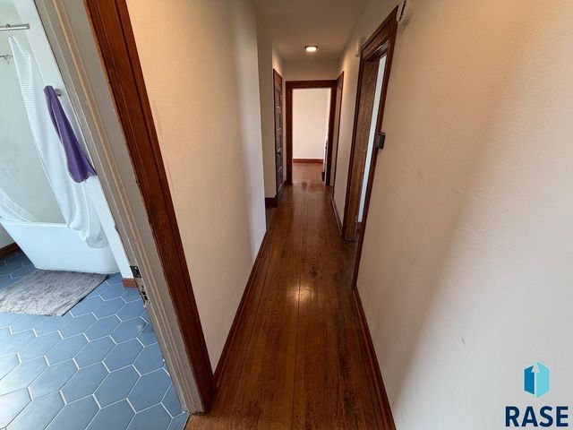 1114 S 6th Ave Avenue, Sioux Falls, SD 57105