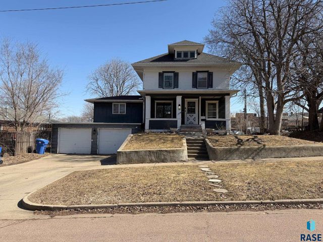 1114 S 6th Ave Avenue, Sioux Falls, SD 57105