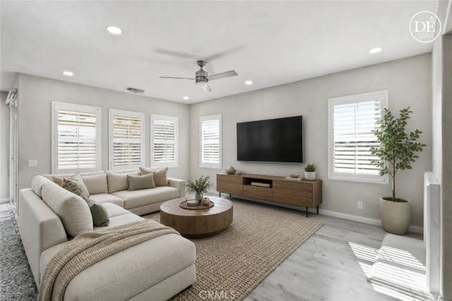 558 Calderone, Corona, CA 92879