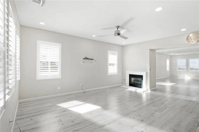 558 Calderone, Corona, CA 92879