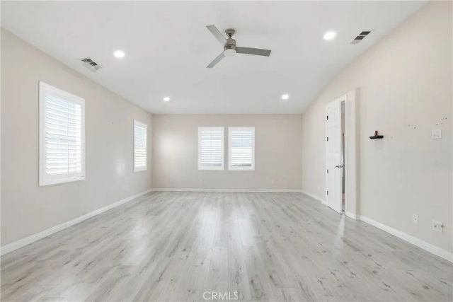 558 Calderone, Corona, CA 92879