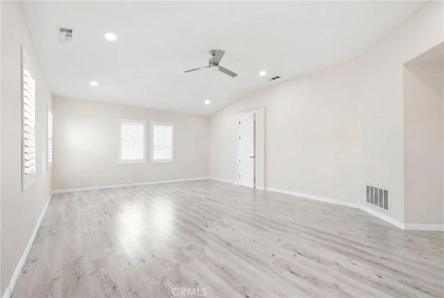 558 Calderone, Corona, CA 92879