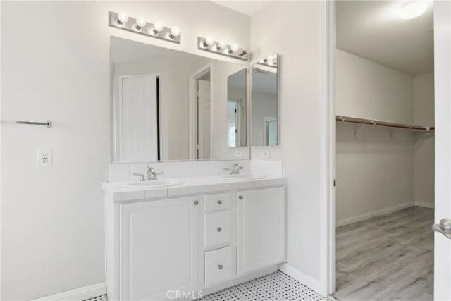 558 Calderone, Corona, CA 92879