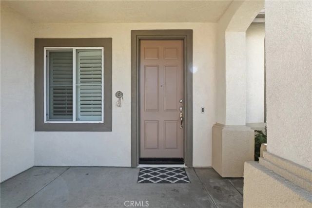 558 Calderone, Corona, CA 92879