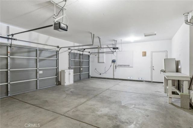 558 Calderone, Corona, CA 92879