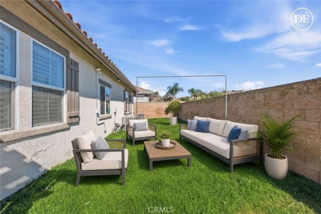 558 Calderone, Corona, CA 92879