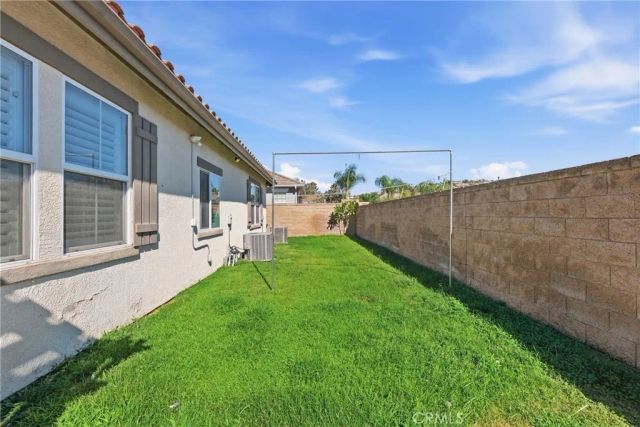558 Calderone, Corona, CA 92879