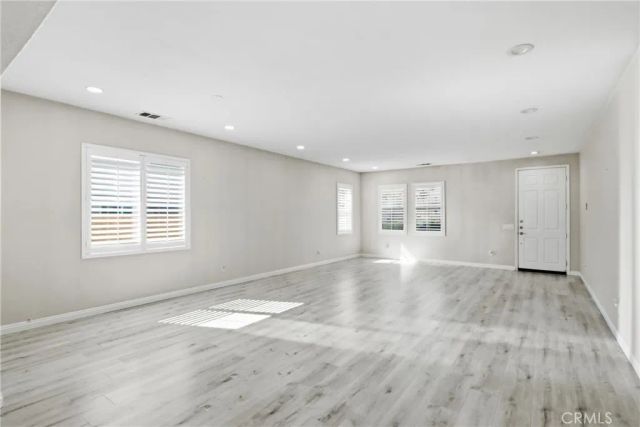 558 Calderone, Corona, CA 92879
