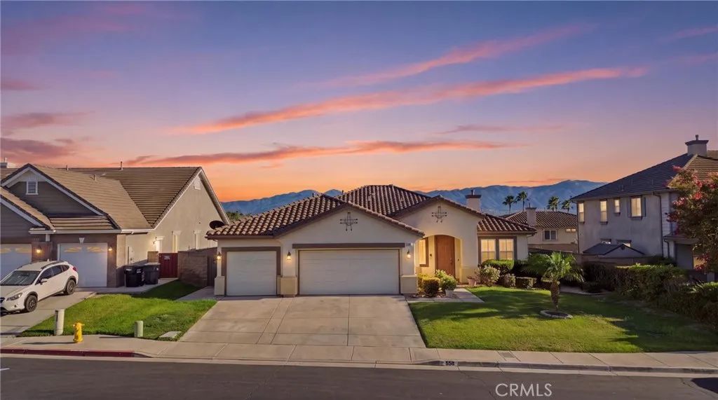 558 Calderone, Corona, CA 92879