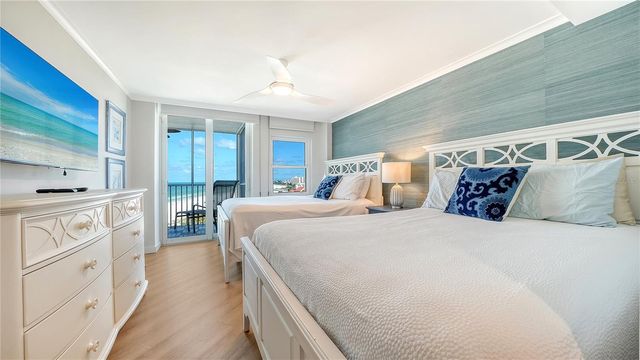 6300 MIDNIGHT PASS ROAD 809, Sarasota, FL 34242