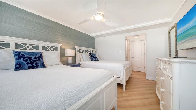 6300 MIDNIGHT PASS ROAD 809, Sarasota, FL 34242