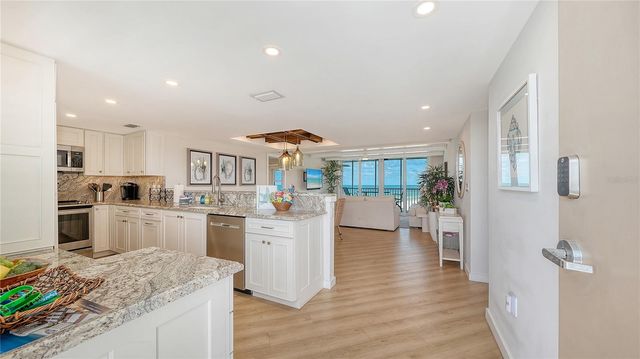 6300 MIDNIGHT PASS ROAD 809, Sarasota, FL 34242