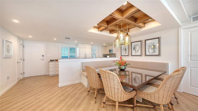 6300 MIDNIGHT PASS ROAD 809, Sarasota, FL 34242