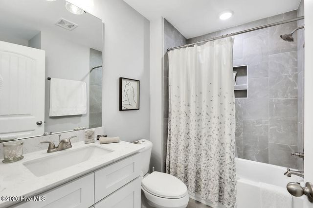 7165 Old Stump Drive SE, Leland, NC 28451