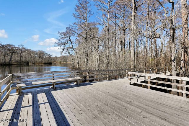 7165 Old Stump Drive SE, Leland, NC 28451