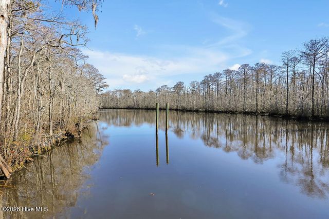 7165 Old Stump Drive SE, Leland, NC 28451