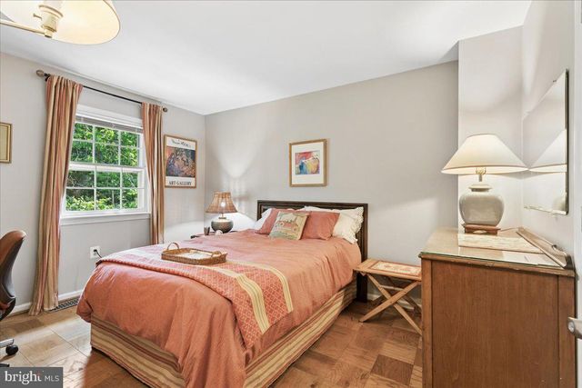 5889 MORNINGBIRD LN, Columbia, MD 21045
