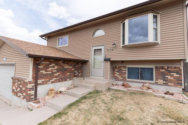 219 NORMA CT, Cheyenne, WY 82007