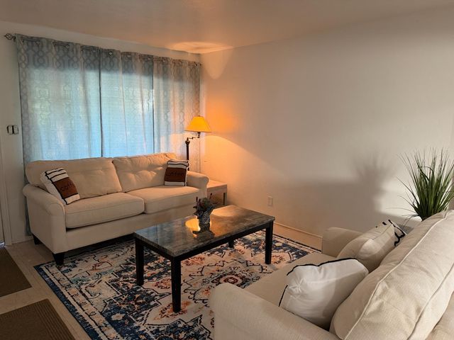 3636 27th Ave, Sacramento, CA 95820