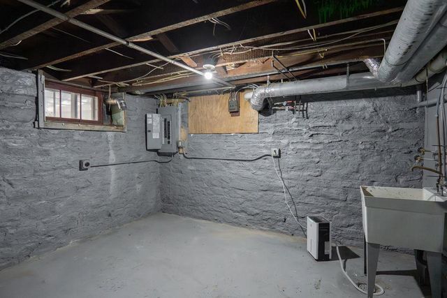 1606 Concordia Avenue, Saint Paul, MN 55104