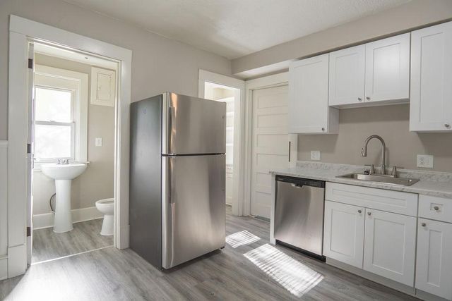 1606 Concordia Avenue, Saint Paul, MN 55104