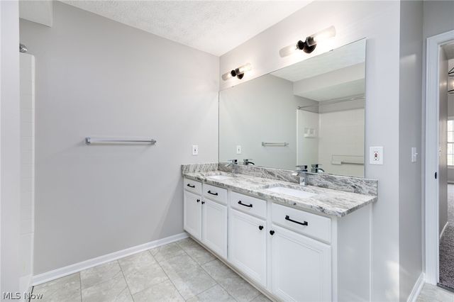 11814 Craig Drive, Strongsville, OH 44149