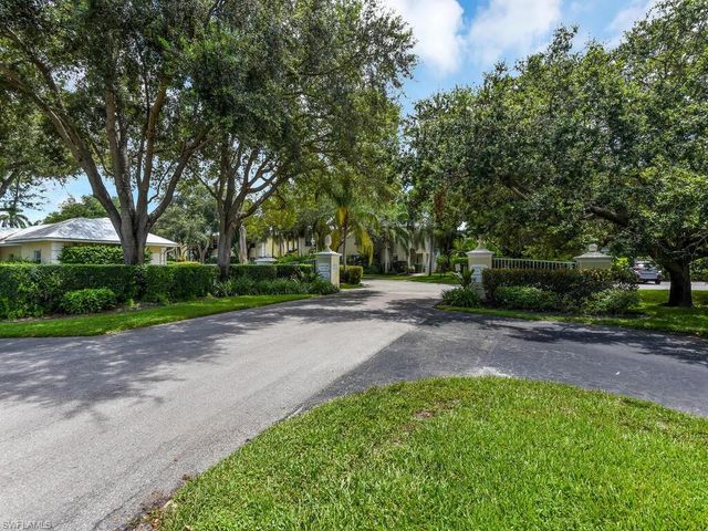 1240 Shady Rest LN # 104, Naples, FL 34103
