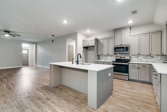 2734 Waters Edge, Quinlan, TX 75474