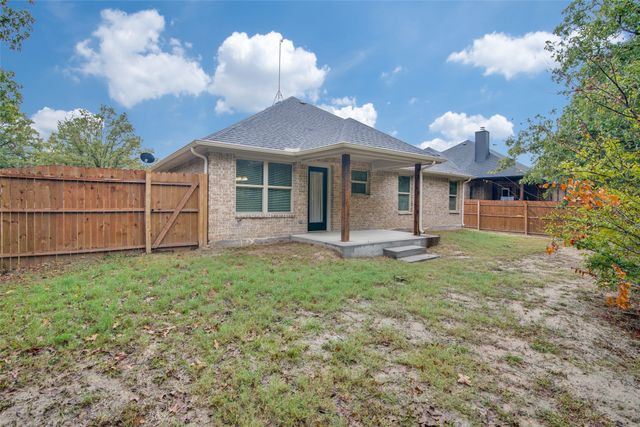 2734 Waters Edge, Quinlan, TX 75474