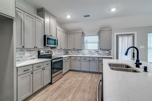2734 Waters Edge, Quinlan, TX 75474