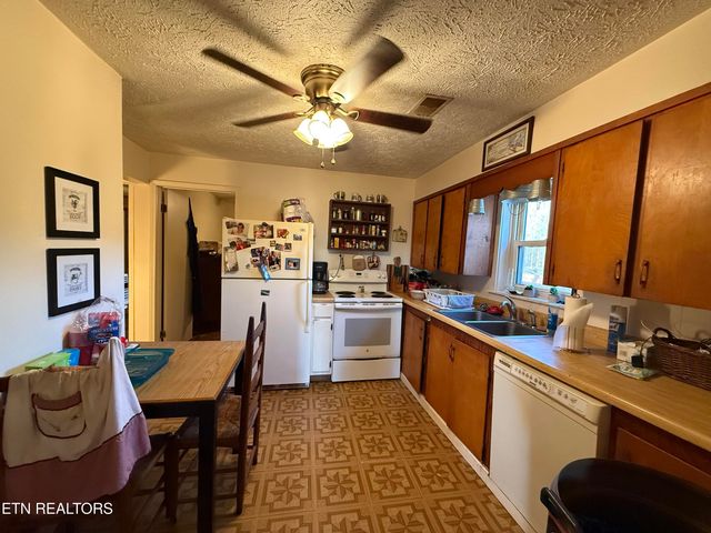 1230 butch bayless Lane, Seymour, TN 37865