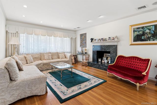 65 Drohan Street, Huntington, NY 11743