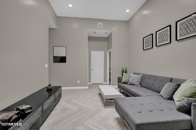 12438 Fill Ball Street, El Paso, TX 79928