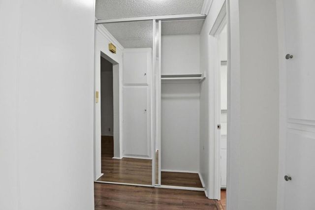 545 Chestnut Avenue 206, Long Beach, CA 90802