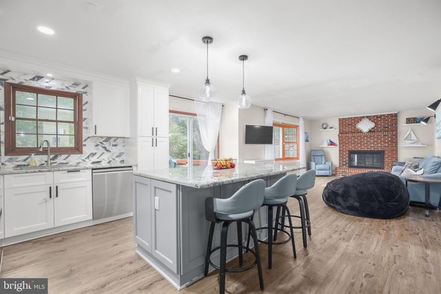 2022 BUOY DR, Stafford, VA 22554